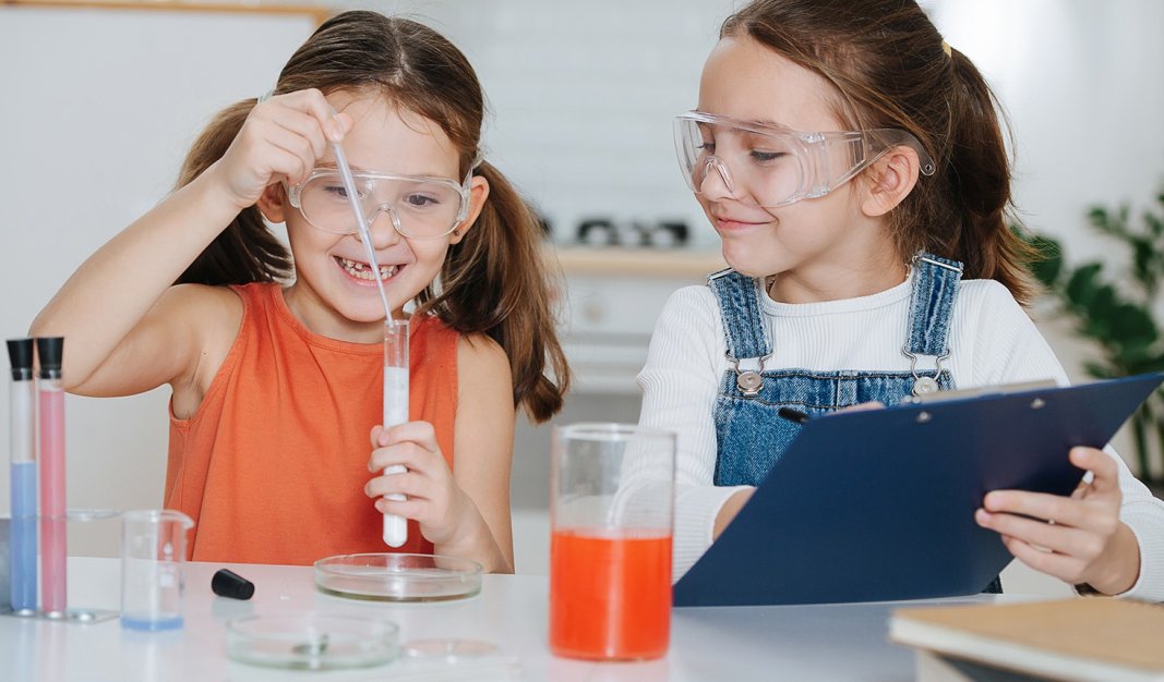 Ako nadchnúť deti pre vedu: zábavné experimenty doma aj vonku
