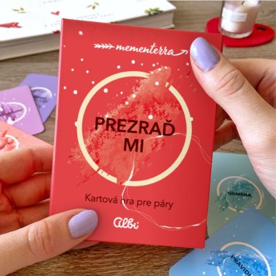 Prezraď mi - kartová hra pre páry                    